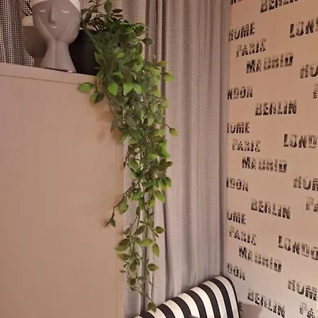 Aesthetic Escape Vintage Studio. アパート ソフィア
